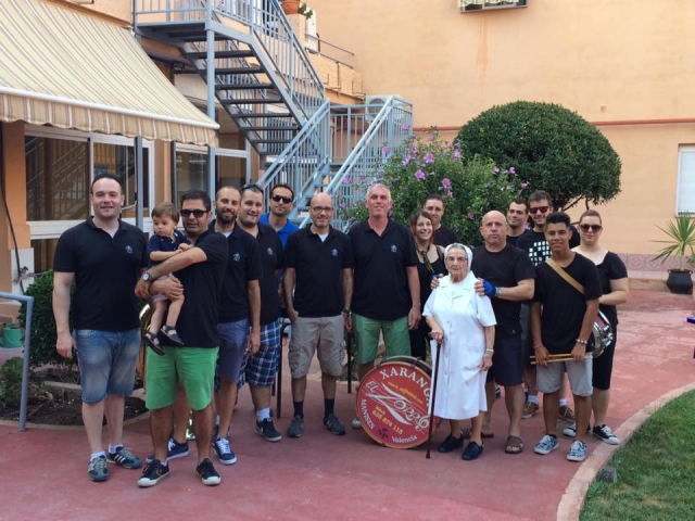 La Clavaria Santas Justa y Rufina visita la Residencia
